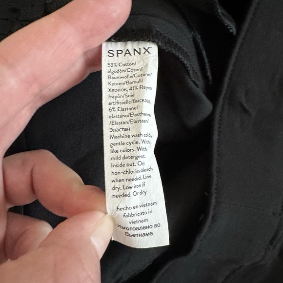 Spanx Polished 4" Short Classic Black Style 20368R Stretch XL - Picture 5 of 7